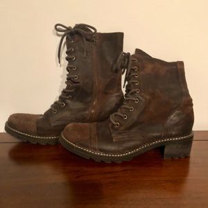 Donald Pliner boots